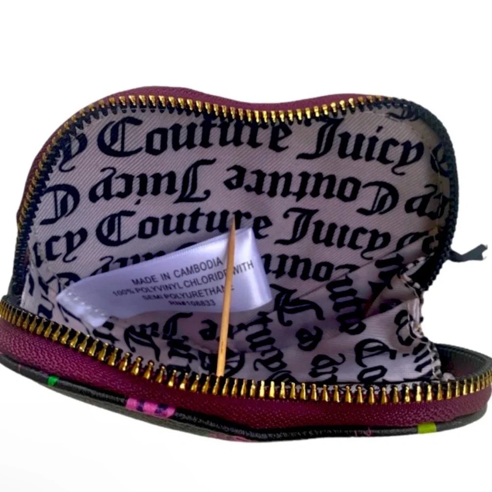 NWT Juicy Couture Heart Shape Wristlet Wallet - Picture 4 of 5